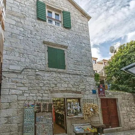 Apartment And Ivica Trogir