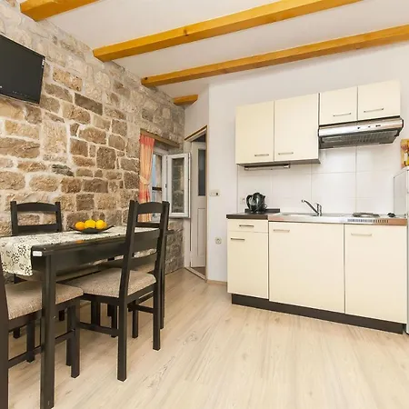 Apartment And Ivica *